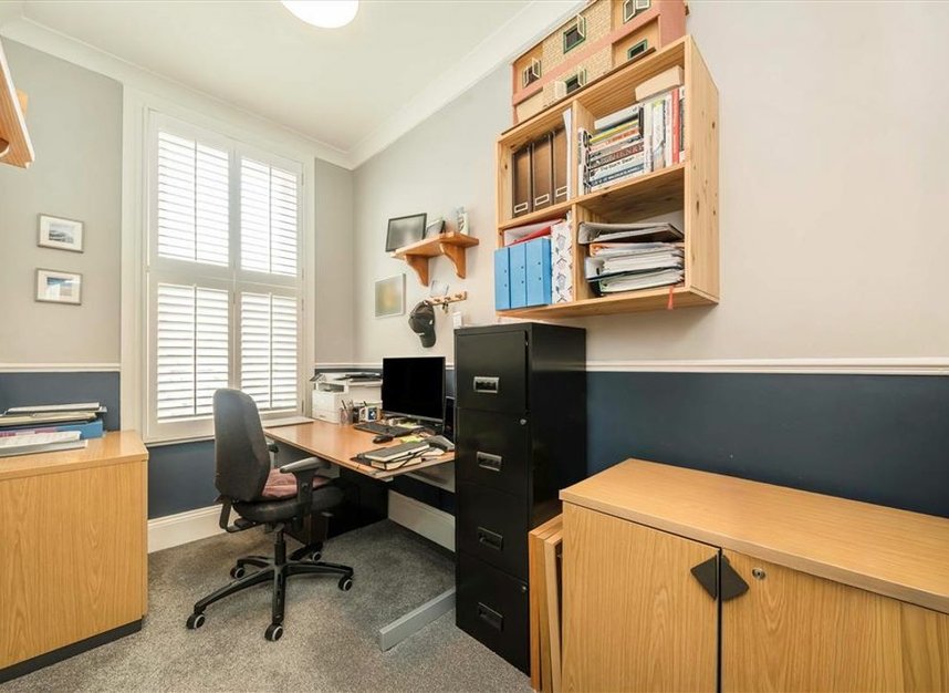 Properties for sale in Baring Road - SE12 0JP view11