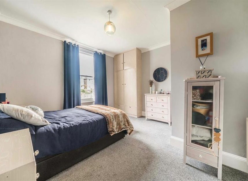 Properties for sale in Baring Road - SE12 0JP view6