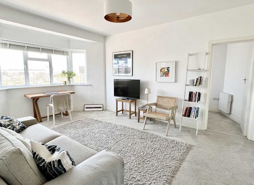 Flat for sale in Barons Court Road, London, W14 (Ref 216786) Dexters
