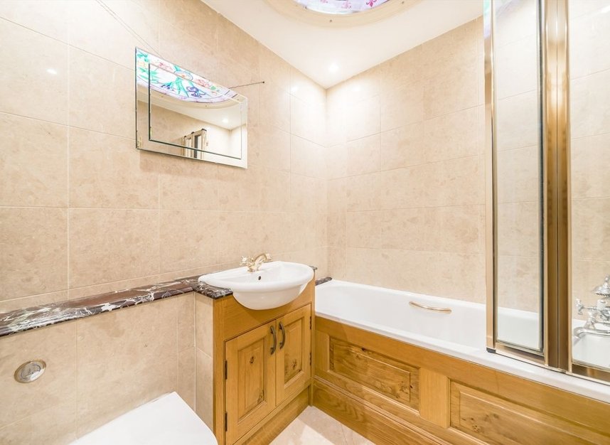 Properties for sale in Beaufort Close - SW15 3TL view9