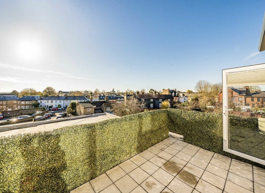 Properties sold in Beaver Close - TW12 2BZ view4