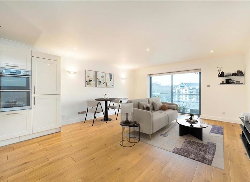 Properties for sale in Becketts Place - KT1 4EW view2