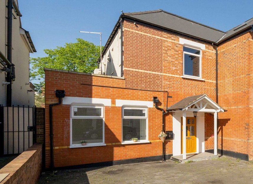 Properties for sale in Bellevue Road - N11 3ET view6