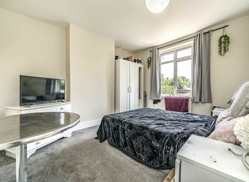 Properties for sale in Beresford Avenue - W7 3AJ view5