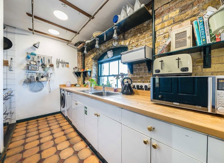 Properties for sale in Bermondsey Wall East - SE16 4TU view3