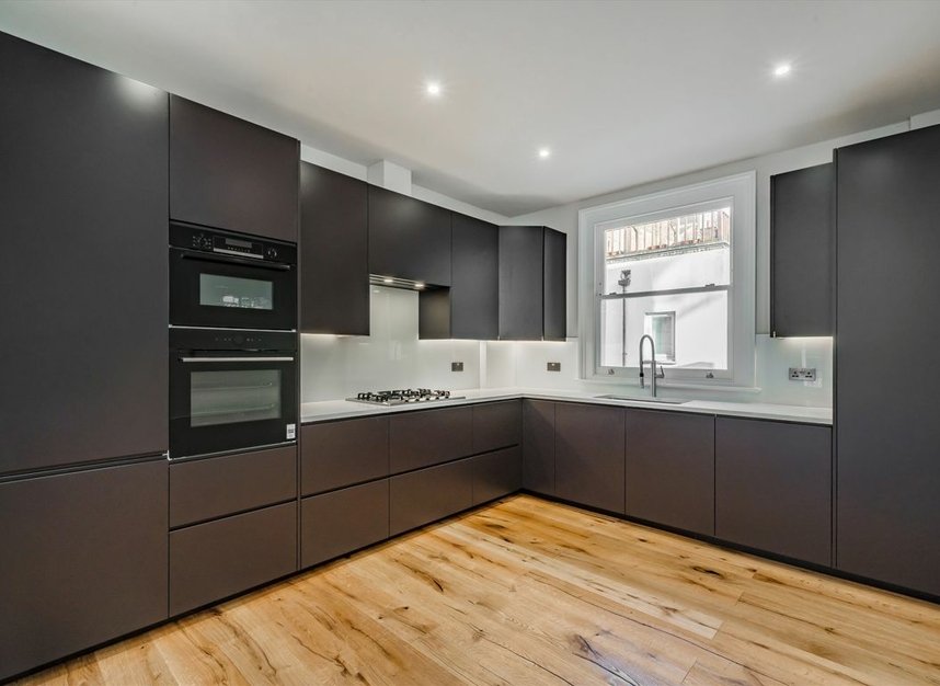 Properties for sale in Bevington Road - W10 5TW view2
