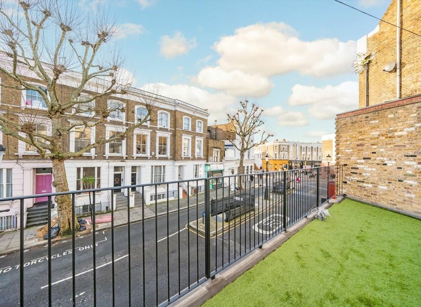 Properties for sale in Bevington Road - W10 5TW view7