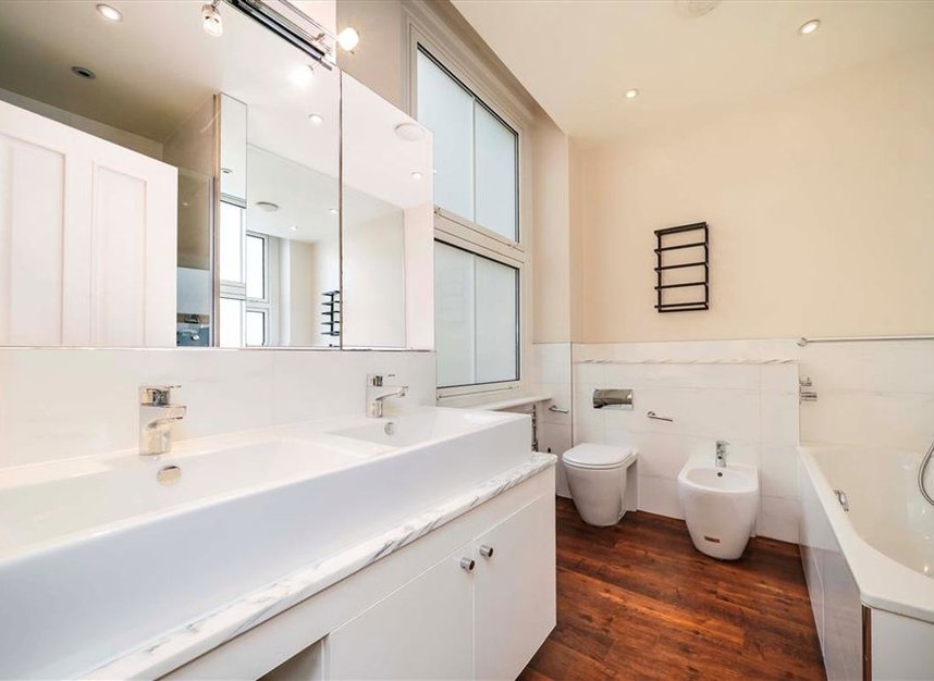 Properties for sale in Bickenhall Street - W1U 6BS view6
