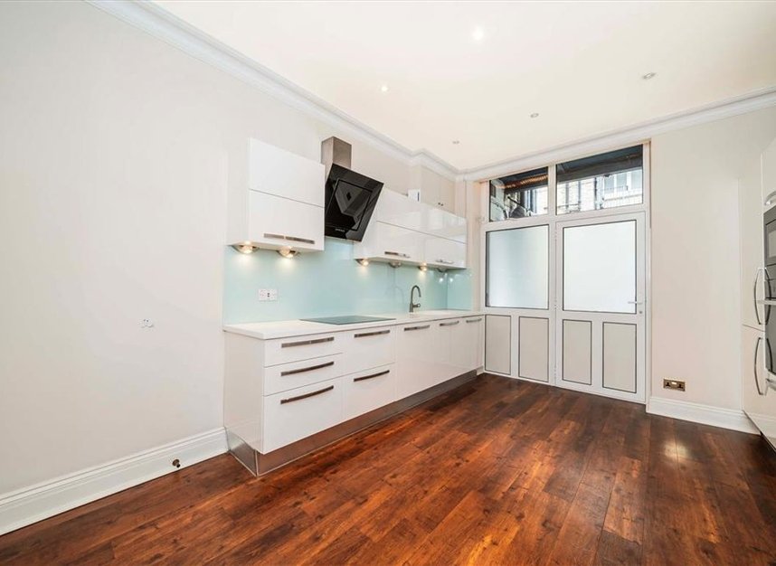 Properties for sale in Bickenhall Street - W1U 6BS view4