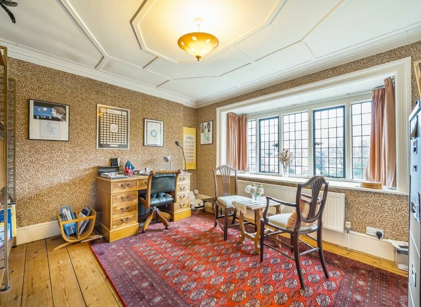 Properties for sale in Blakesley Avenue - W5 2DW view4