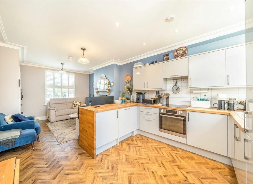 Properties for sale in Blythe Hill Lane - SE6 4UF view2