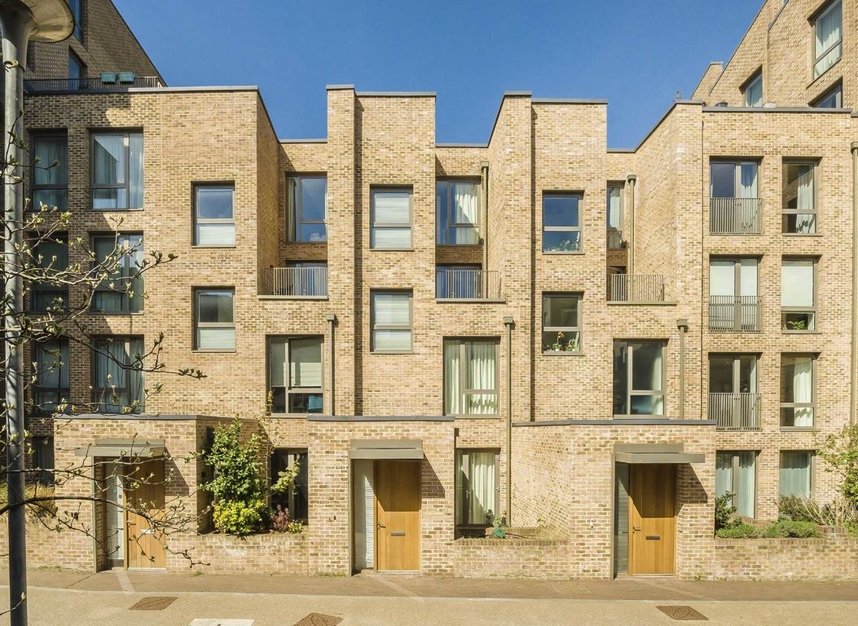 Properties for sale in Boaters Avenue - TW8 8FQ view1