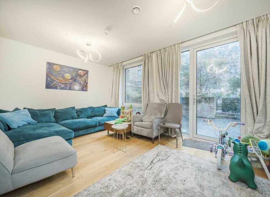 Properties for sale in Boaters Avenue - TW8 8FQ view8