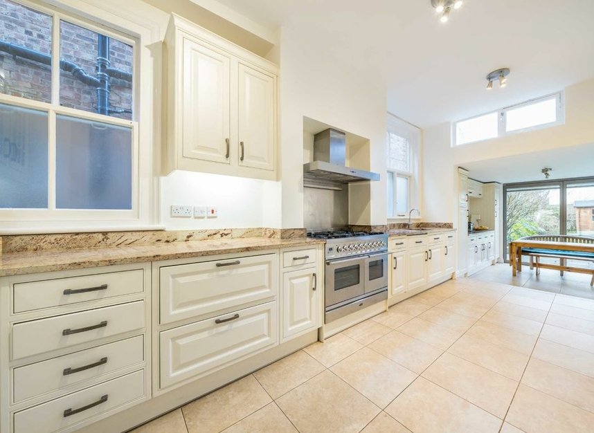 Properties for sale in Boileau Road - W5 3AL view5