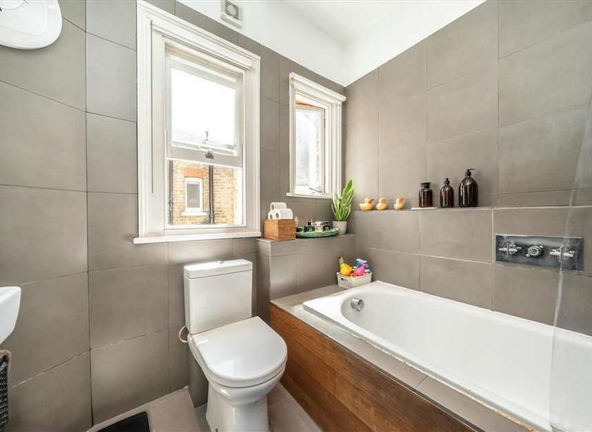 Properties sold in Bonneville Gardens - SW4 9LF view7