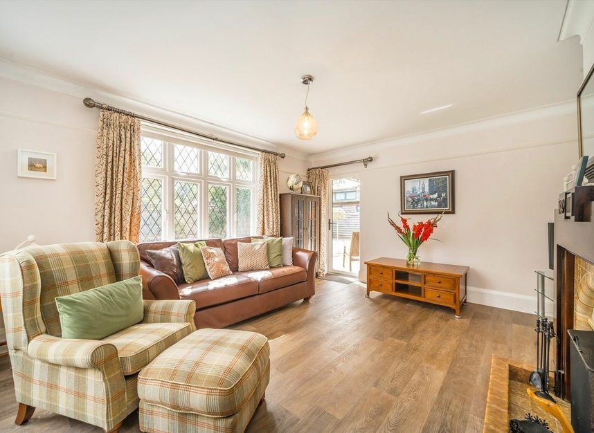 Properties for sale in Boston Gardens - TW8 9LS view2