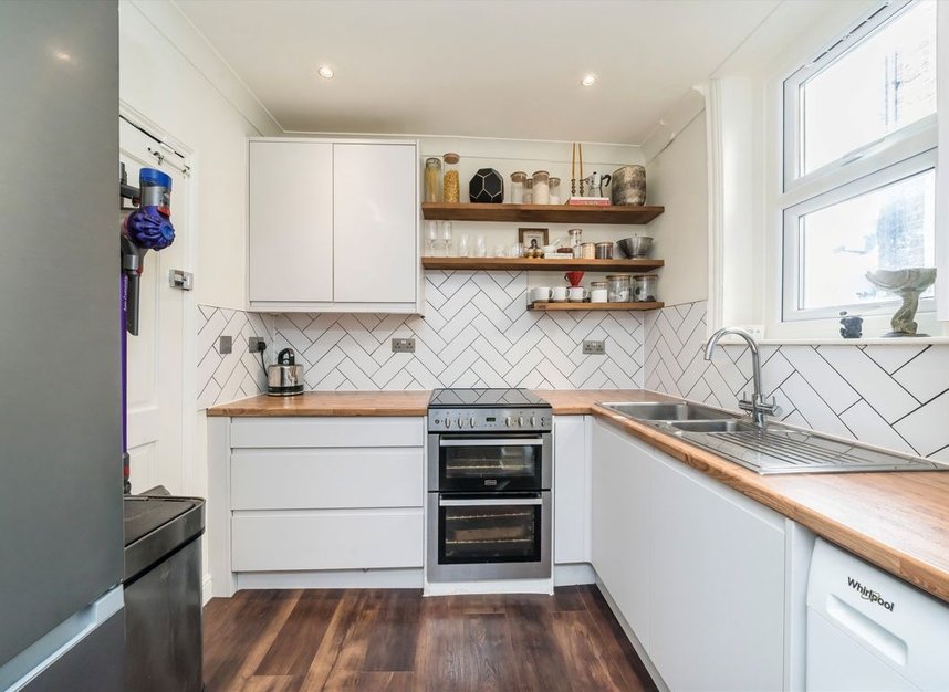 Properties for sale in Boston Road - W7 2EP view5