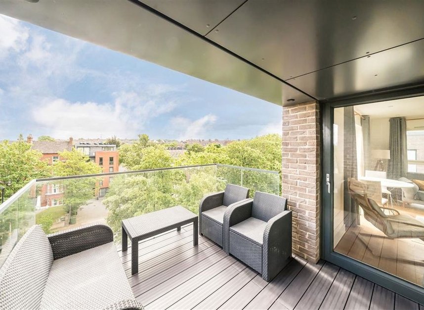 Properties for sale in Bradley Road - SW4 8FA view9