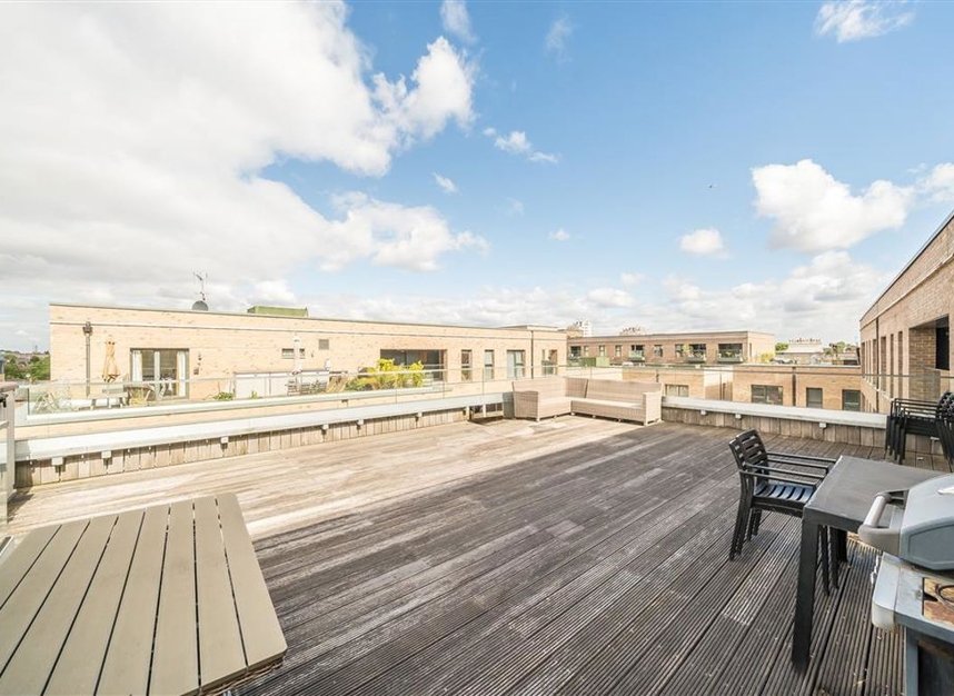 Properties for sale in Bradley Road - SW4 8FA view8