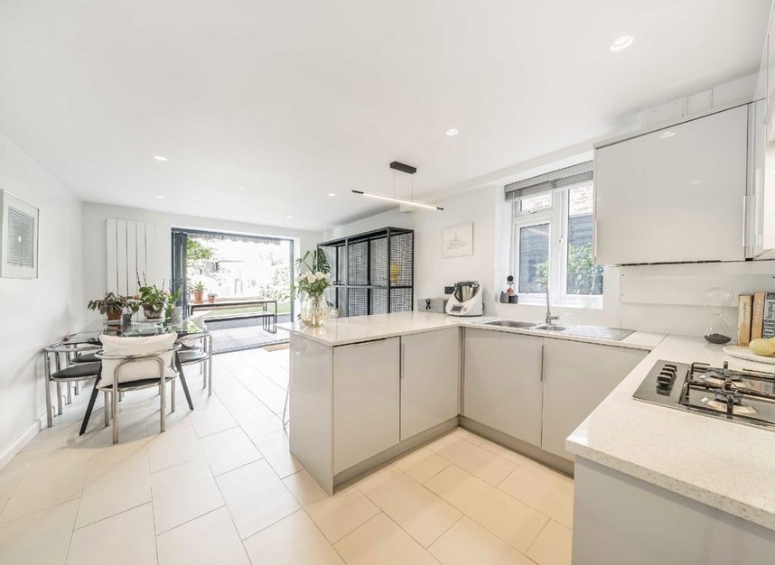 Properties for sale in Bramshill Road - NW10 8AG view3