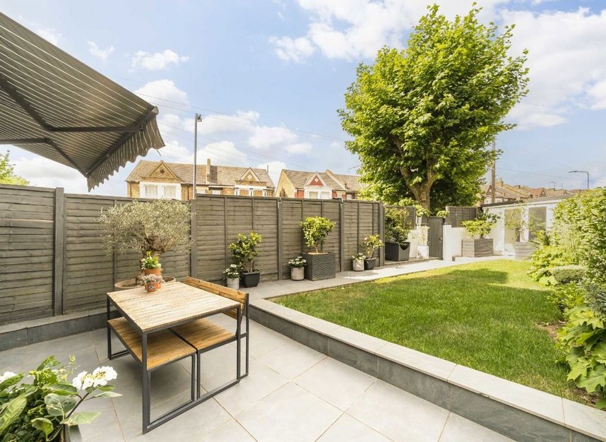 Properties for sale in Bramshill Road - NW10 8AG view4