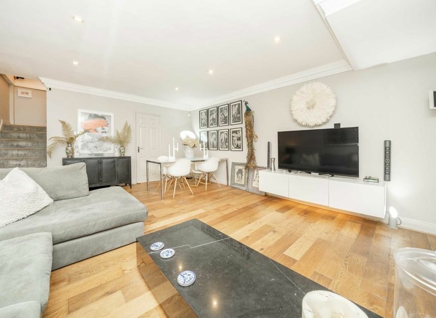 Properties sold in Brecknock Road - N7 0BX view2