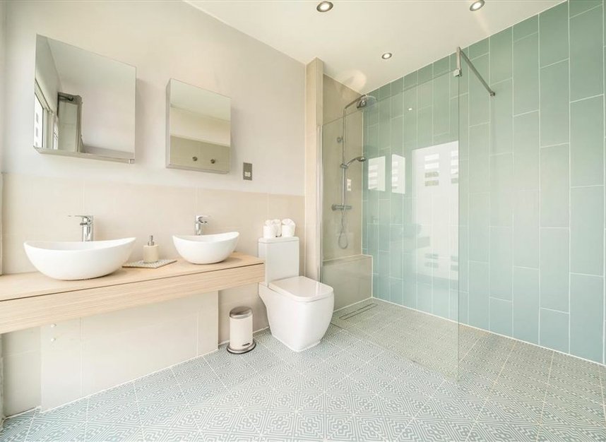 Properties for sale in Briarwood Road - SW4 9PJ view10