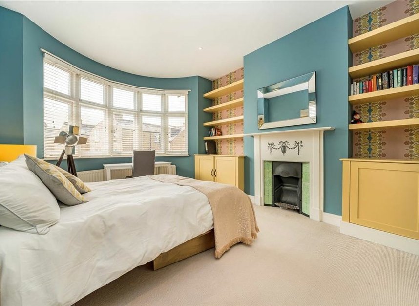 Properties for sale in Briarwood Road - SW4 9PJ view8
