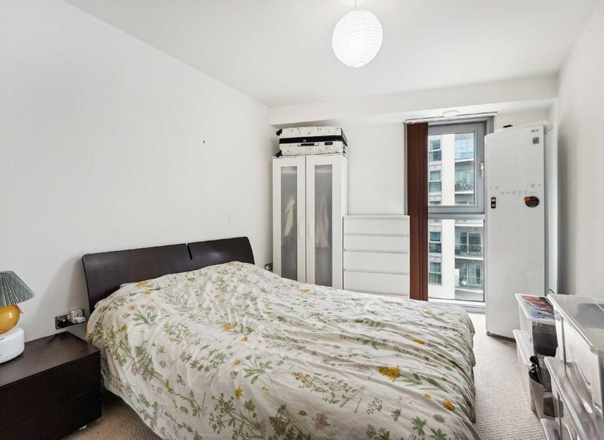 Flat for sale in Bridges Court Road, London, SW11 (Ref 207317) Dexters