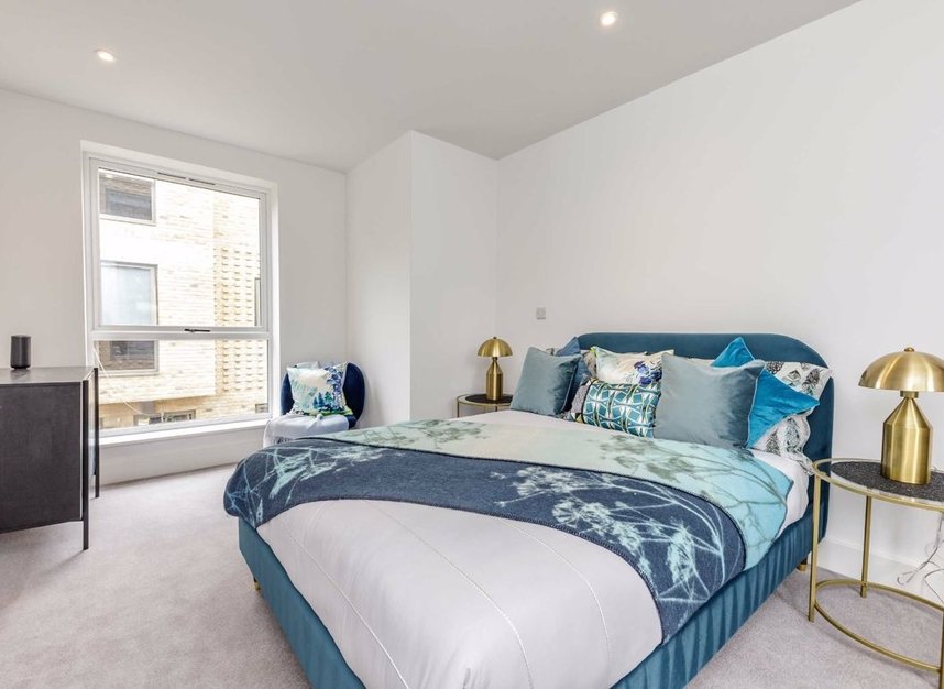 Properties for sale in Brighton Road - KT6 5PP view7