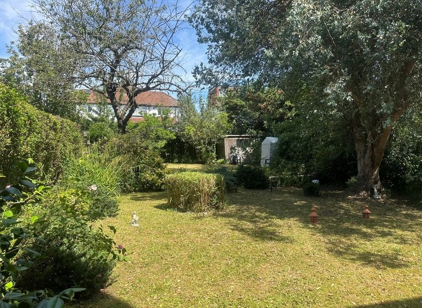 Properties for sale in Brim Hill - N2 0EZ view2