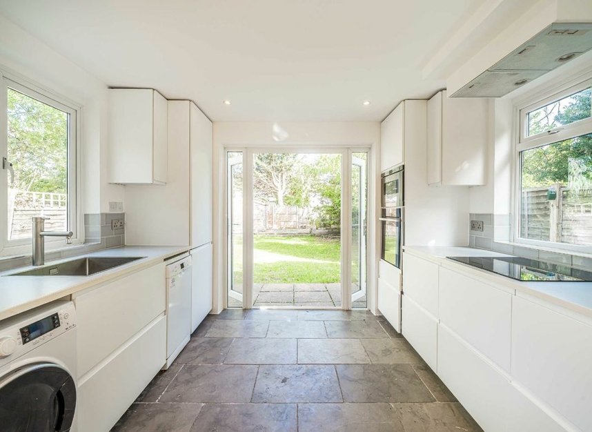 Properties for sale in Broad Lane - TW12 3BW view3