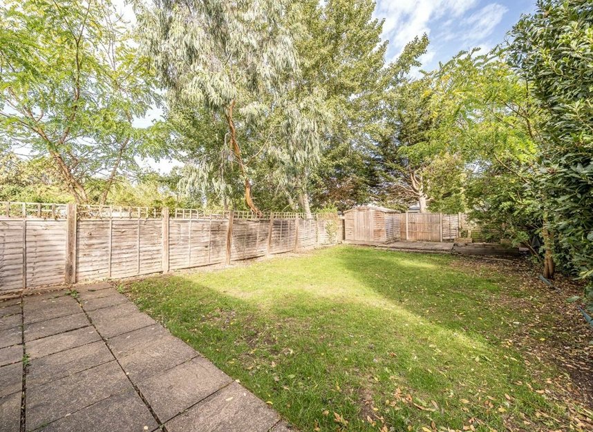 Properties for sale in Broad Lane - TW12 3BW view6