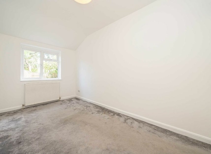 Properties for sale in Broad Lane - TW12 3BW view5