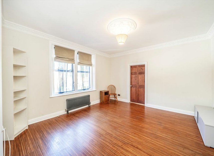 Properties sold in Brondesbury Road - NW6 6SB view2