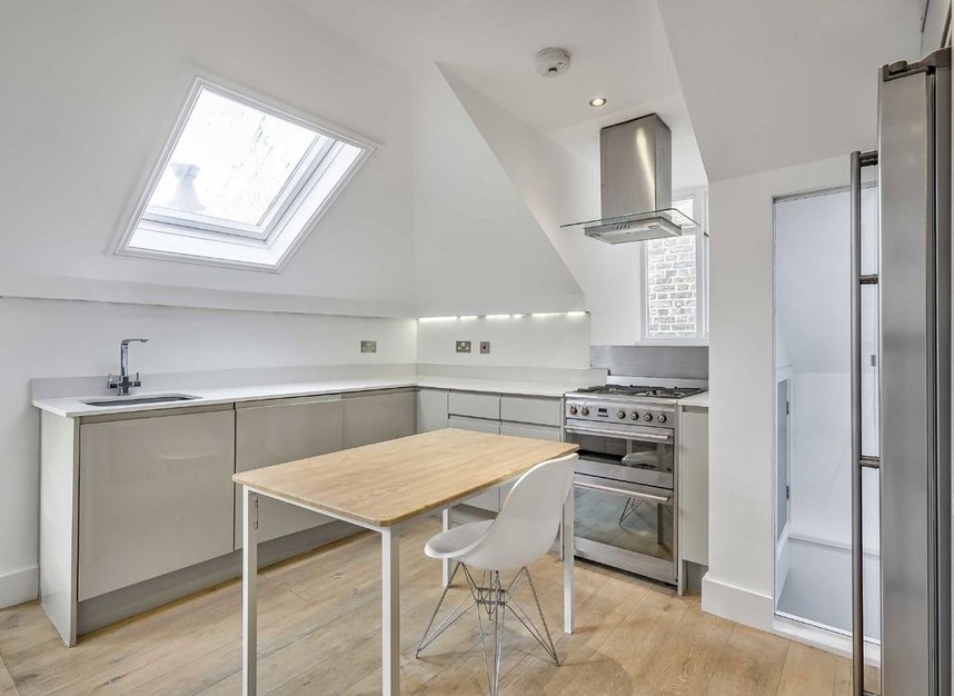 Properties for sale in Brondesbury Road - NW6 6BS view4