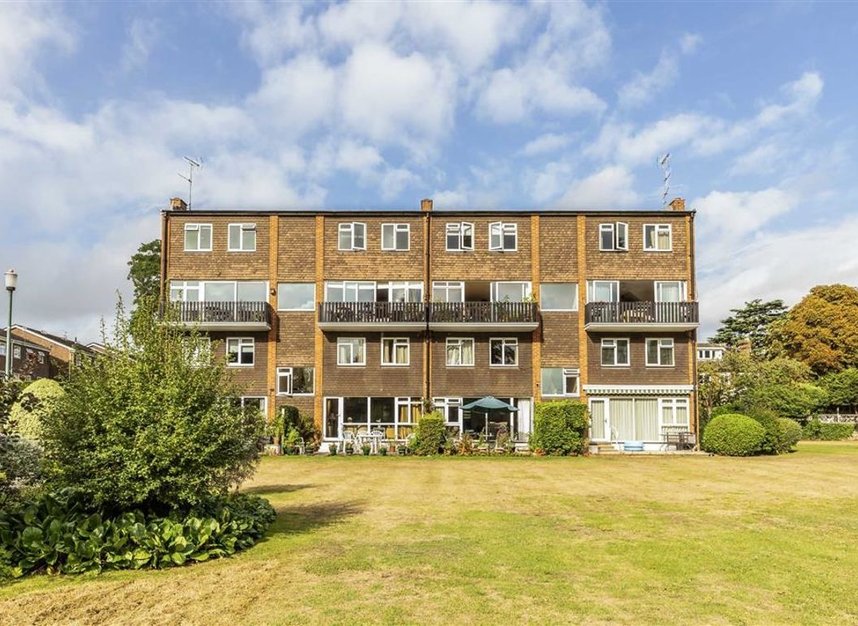 Broom Close, Teddington, TW11