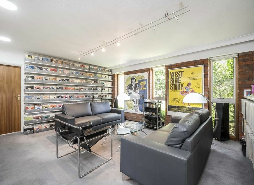 Properties sold in Broomfield - TW16 6SW view6