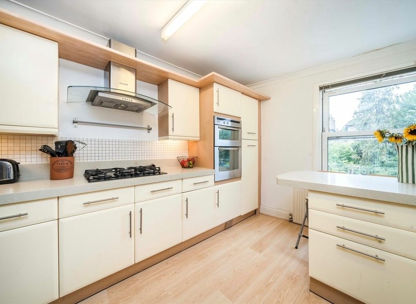 Properties for sale in Broughton Road - W13 8QW view3