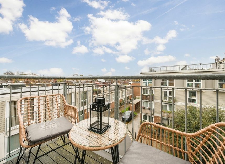 Properties sold in Brownell Place - W7 3AZ view4