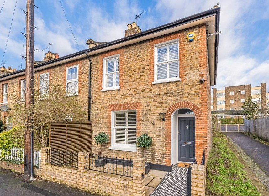 House for sale in Browns Road, Surbiton, KT5 (Ref 219730) Dexters