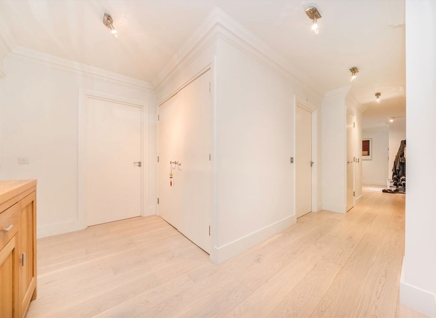 Properties for sale in Buckland Crescent - NW3 5DU view7