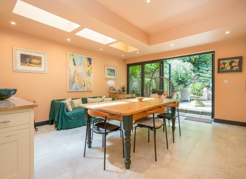 Properties sold in Burghley Road - NW5 1UH view5