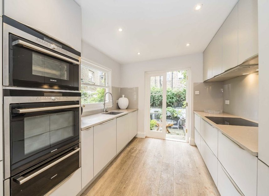 Properties for sale in Burnaby Street - SW10 0PR view5