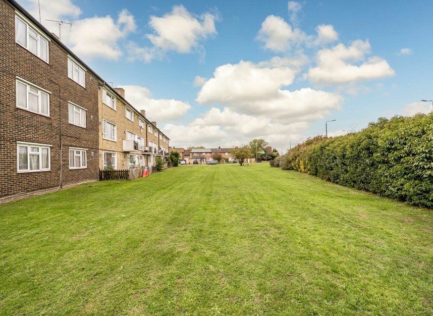 Properties sold in Butts Crescent - TW13 6HT view4