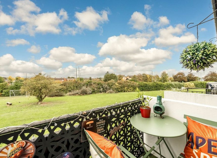 Properties sold in Butts Crescent - TW13 6HT view6