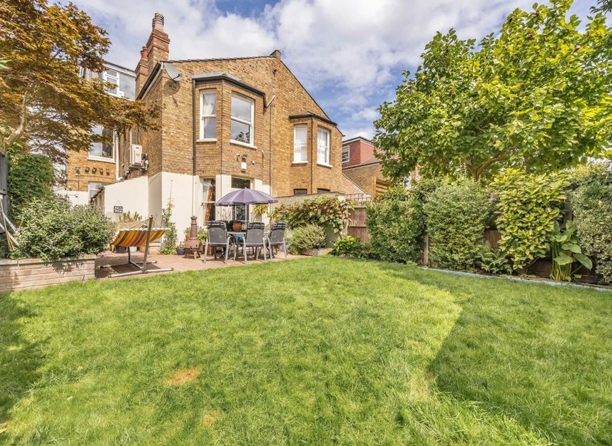 Properties for sale in Buxton Gardens - W3 9LF view8