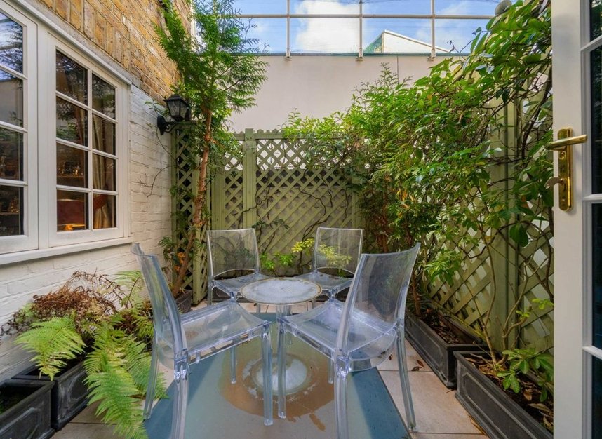 Properties for sale in Bywater Street - SW3 4XH view8