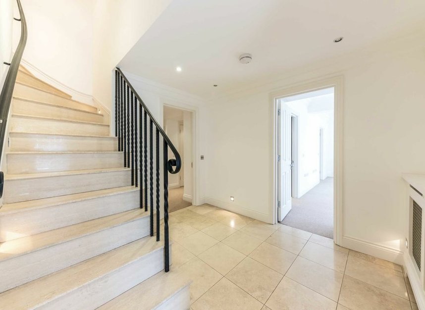 Properties for sale in Cadogan Gardens - SW3 2RF view3