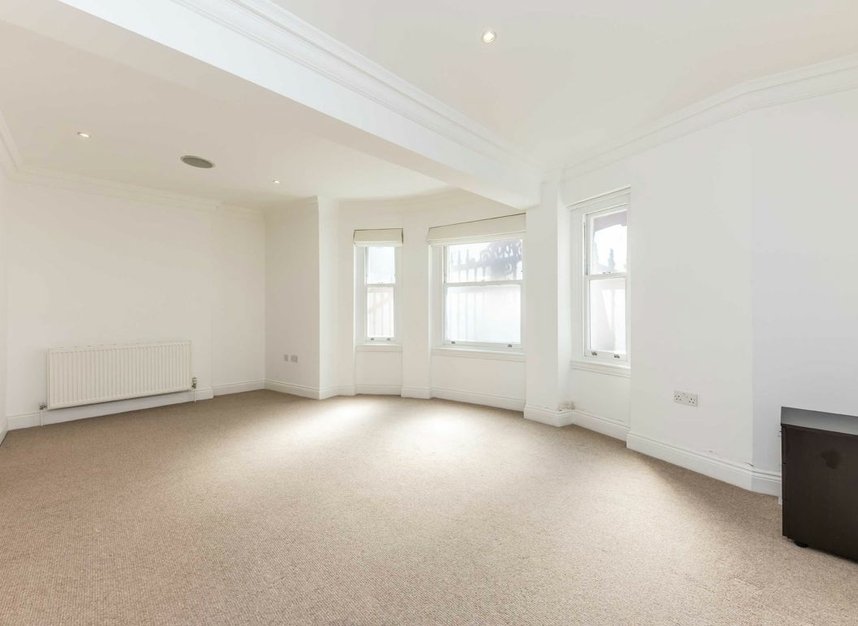 Properties for sale in Cadogan Gardens - SW3 2RF view5